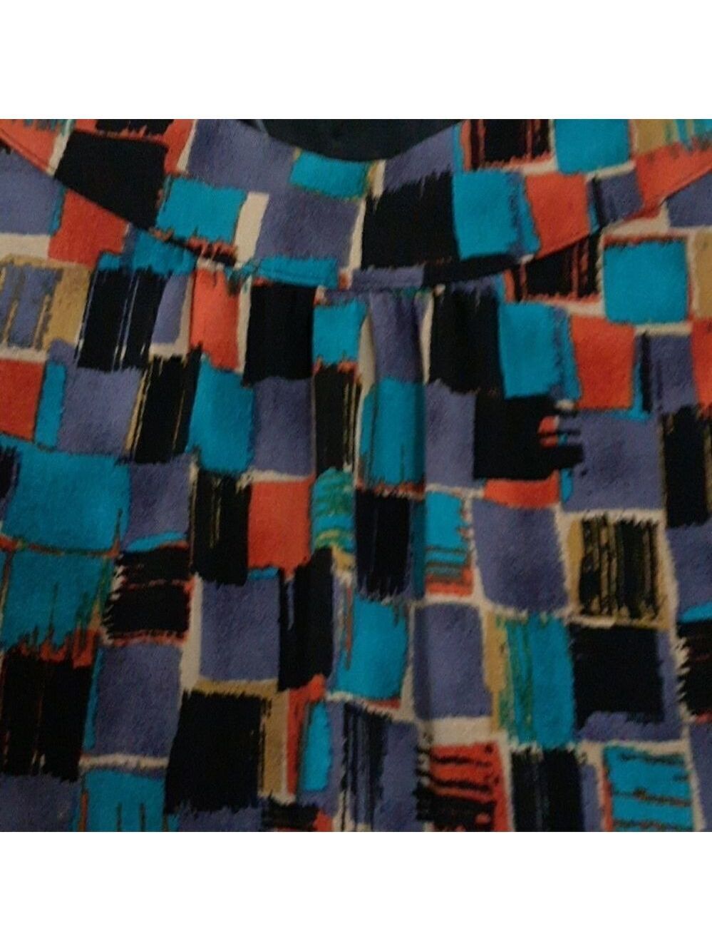 Relativity Colorful Gold Sequence Top - Picture 5 of 8